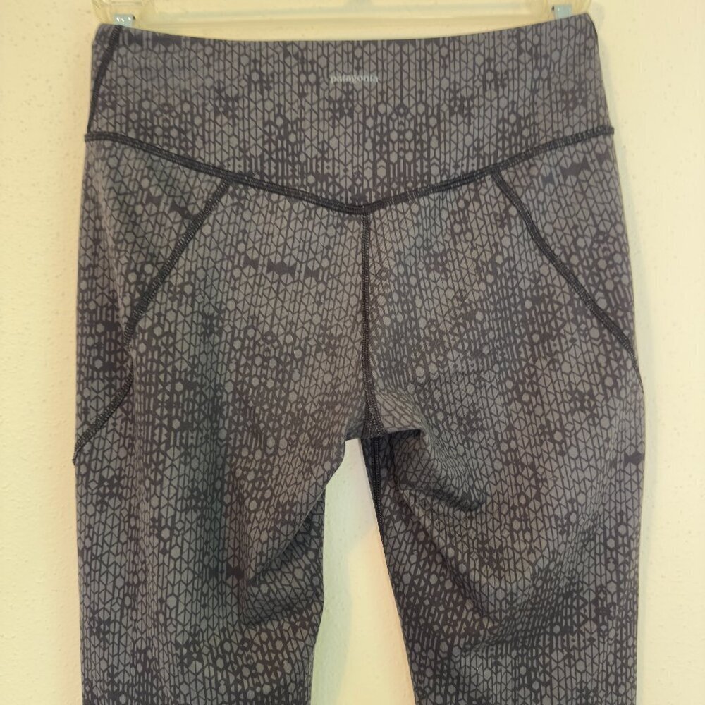 Patagonia Centered Worn Wear Gray Geometric Leggings Women's Sz M Athletic Yoga